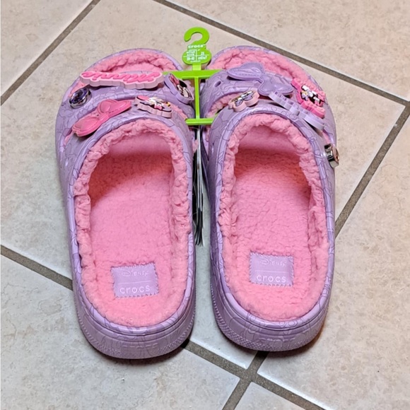 Crocs Disney Minnie Mouse & Daisy Classic Cozzzy Sandals - Women's size 9 - Picture 4 of 7